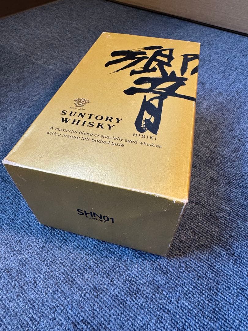 サントリー 響 箱付 ウイスキーSuntory Hibiki ゴールドラベル