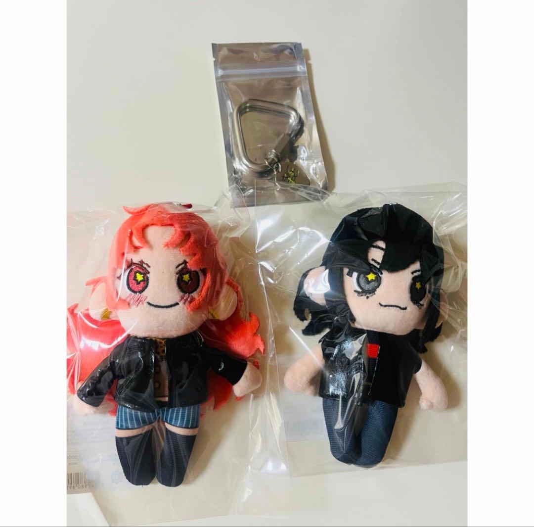 気になってる人が男じゃなかった　ぬいぐるみキーチェーン　チャームつきカラビナ